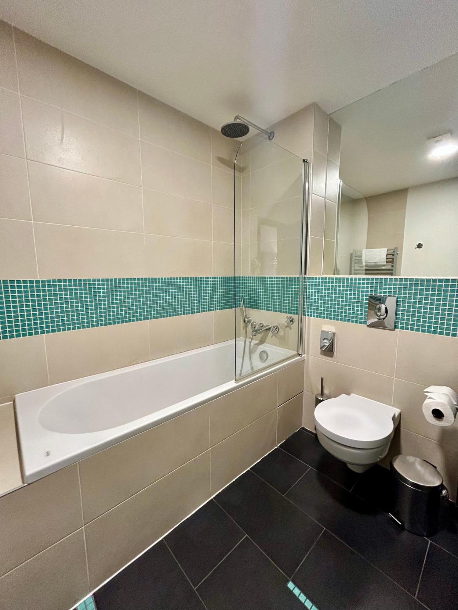 Red & Blue Design Hotel Прага Номер фото