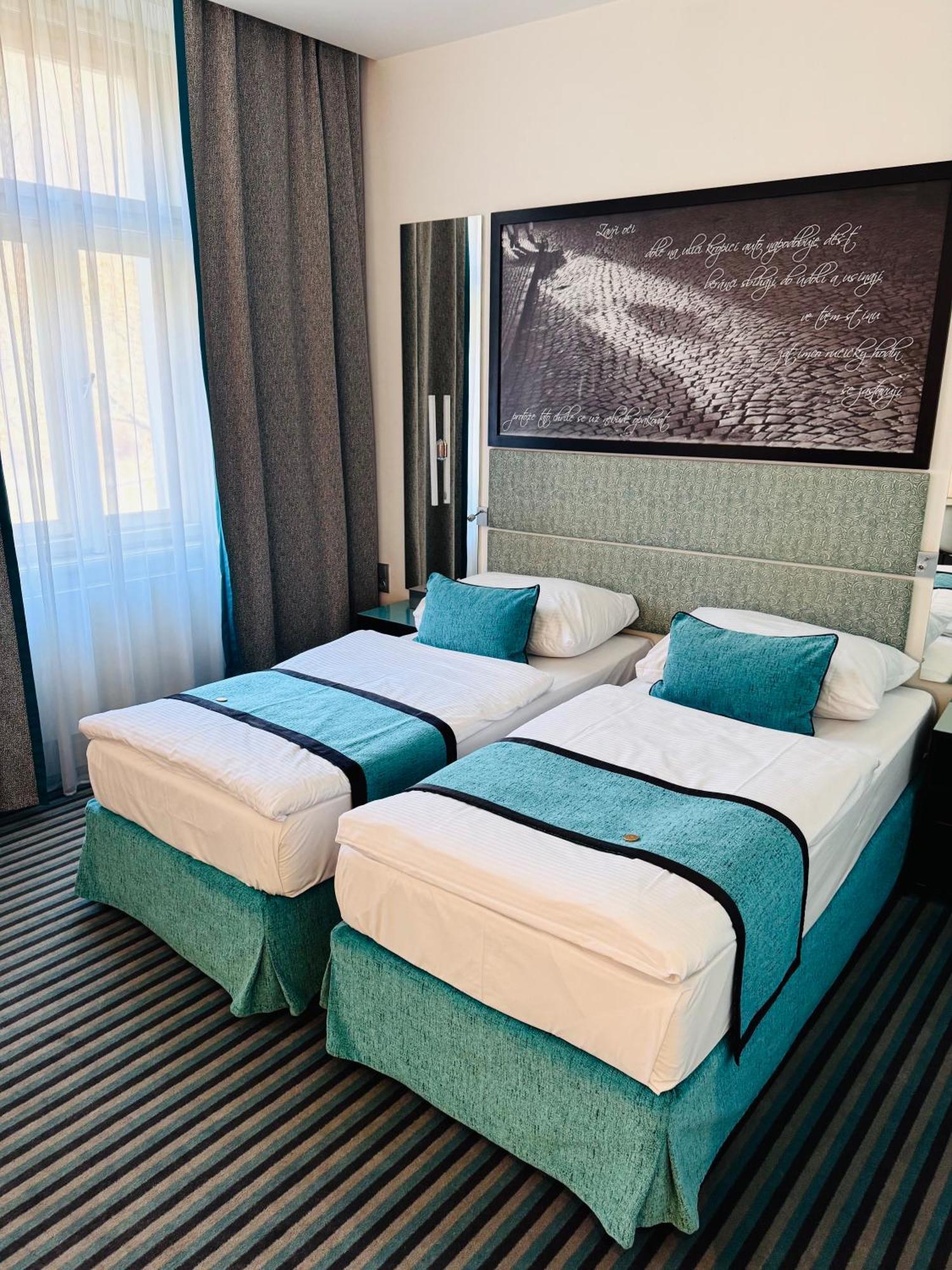 Red & Blue Design Hotel Прага Екстер'єр фото
